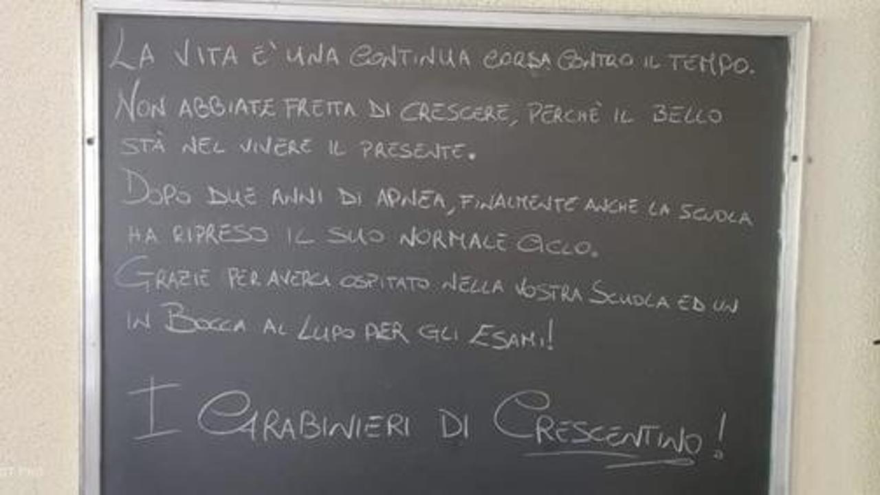 “Grazie per averci ospitato e in bocca al lupo per gli esami”: il