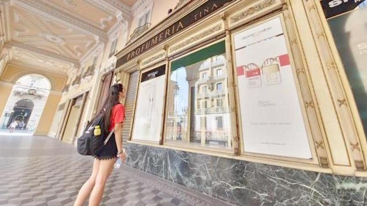 Torino, chiude dopo oltre un secolo la profumeria in via Sacchi - La Stampa