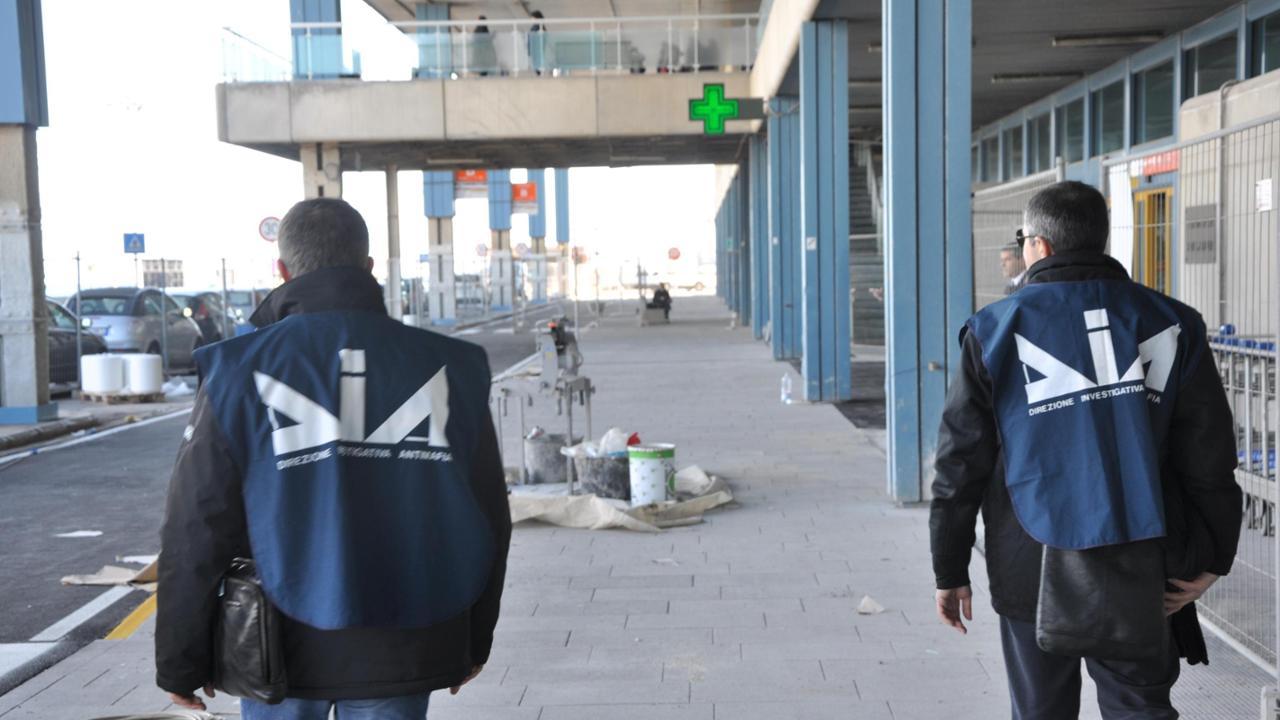 Camorra Arrestato Esponente Clan Amato Pagano Estradato Dagli Emirati 