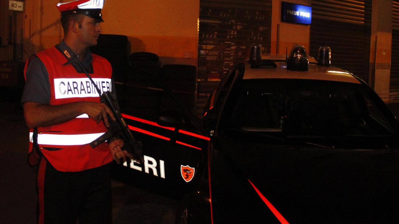 Agguato A Colpi Di Fucile Per Il Monopolio Dello Spaccio 5 Arresti A 