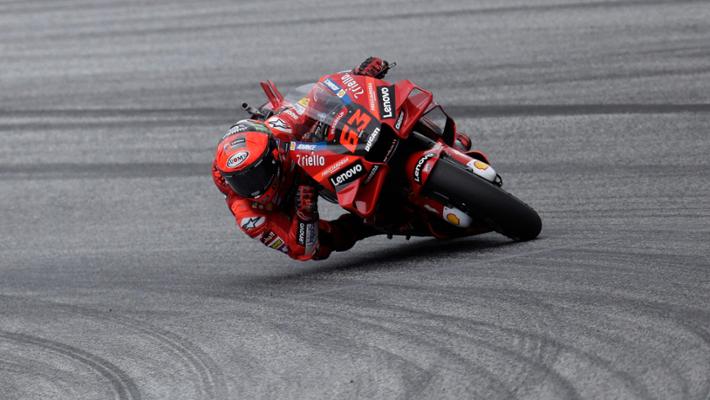 MotoGp, Bagnaia fa tris e vince in Austria davanti a Quartararo - La Stampa