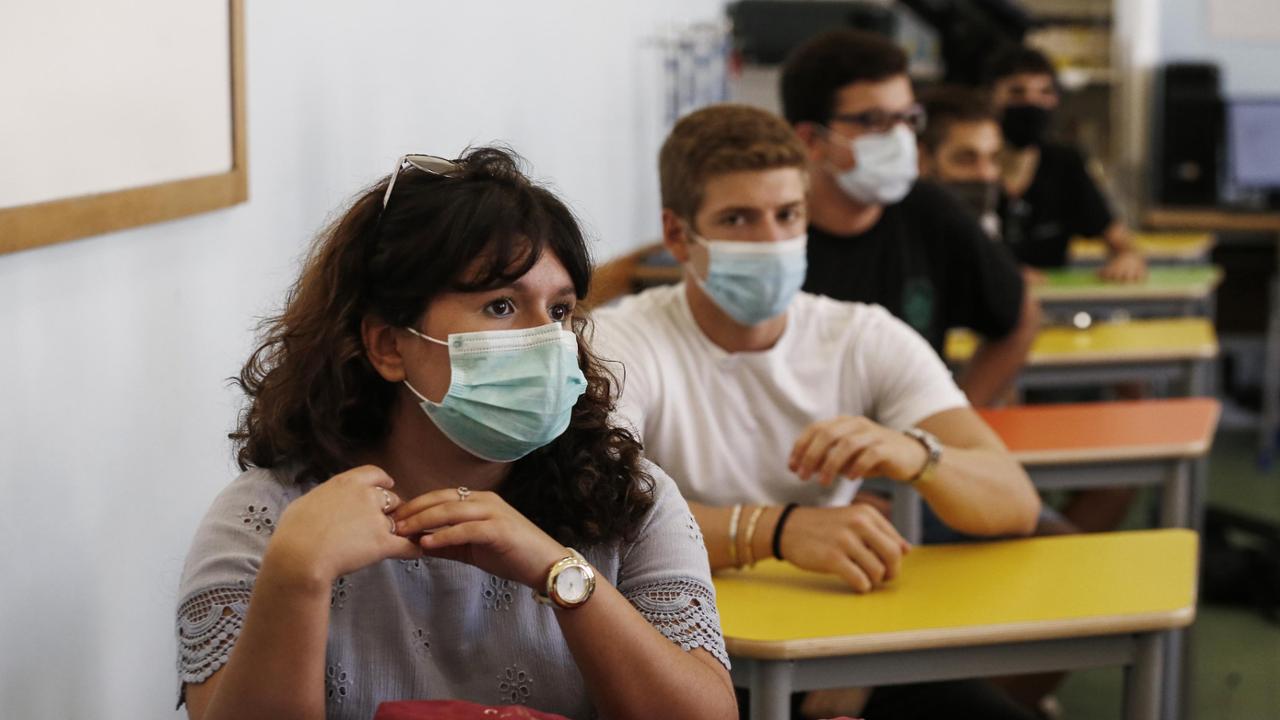 Obbligo scolastico fino a 18 anni per Letta, borse di studio per Meloni