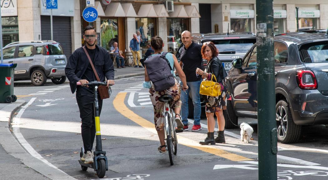 Monopattini a Torino mille in meno e regole più rigide - La Stampa
