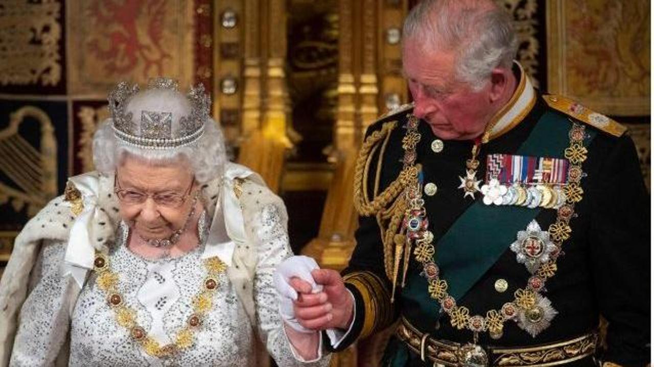 È morta la Regina Elisabetta, sovrana del Regno Unito - La Stampa