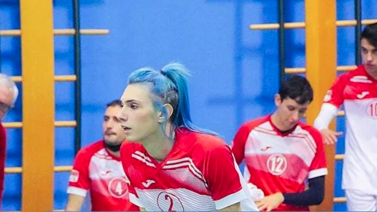 eleonora-pescarolo-pallavolista-transgender-gioco-con-gli-uomini