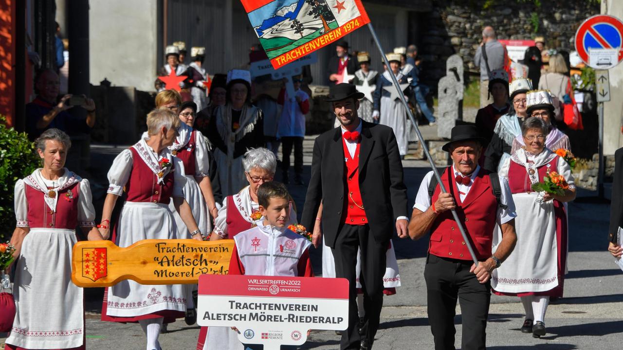 Walser La Grande Sfilata Del 21 Walsertreffen Ieri A Ornavasso La 