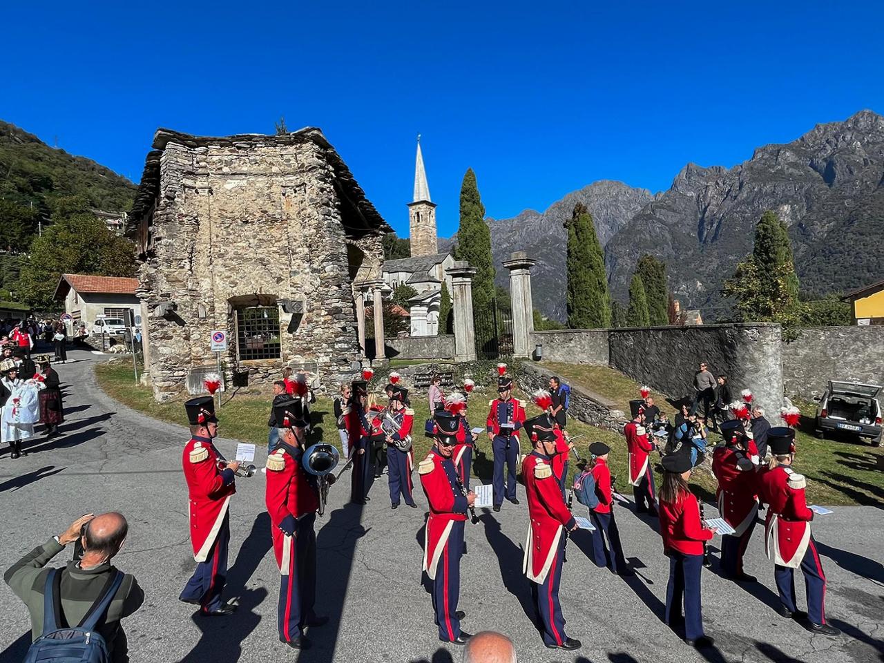 La Grande Sfilata Walser Di Ornavasso La Stampa