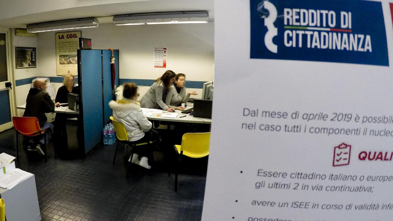 Gioca Online Oltre 300mila Euro E Prende Il Reddito Di Cittadinanza 