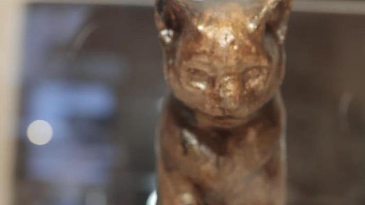 Present Time - Statua Gatto Stretching Nero Origami