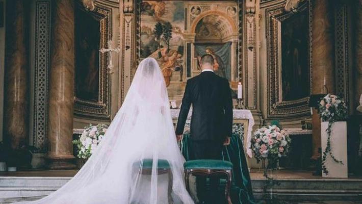 Fino a 20 mila euro per sposarsi, ma solo se la cerimonia è in chiesa