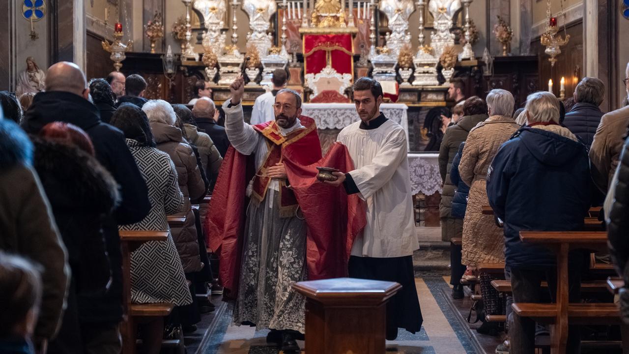 L’ultima messa in latino a Vocogno: “Il vescovo ci ripensi e ci lasci i