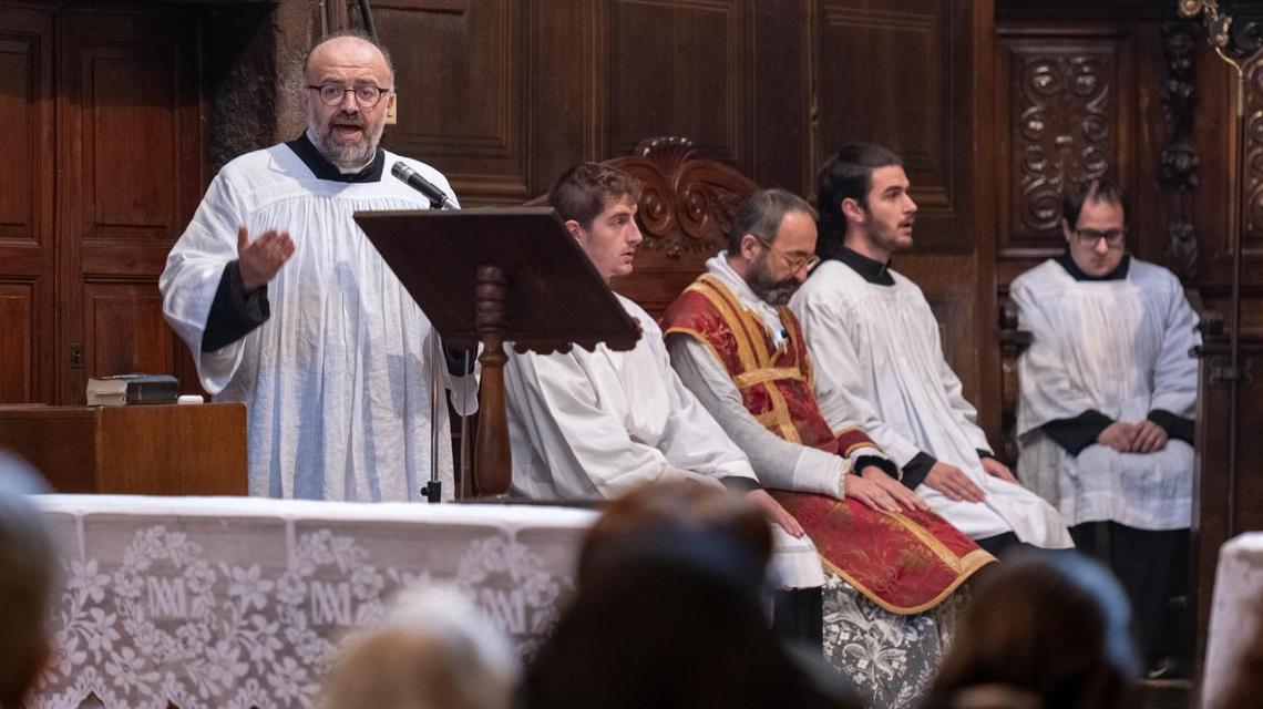 L’ultima messa in latino a Vocogno: “Il vescovo ci ripensi e ci lasci i
