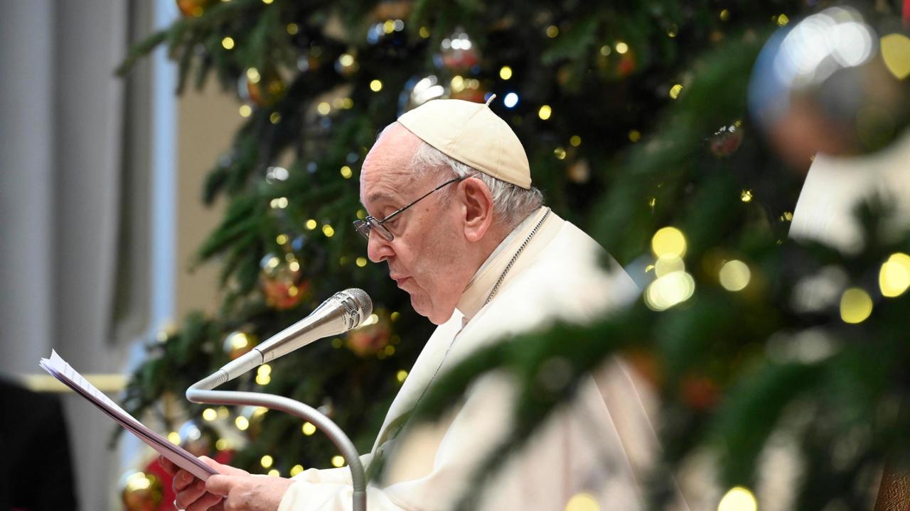 papa-francesco-in-iran-si-chiede-rispetto-per-la-dignit-delle-donne