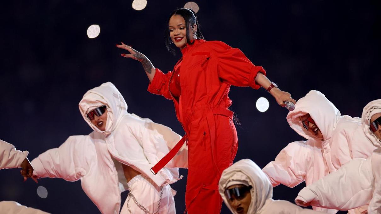 Super Bowl 2023, da Rihanna incinta alla vittoria del Kansas City - La ...