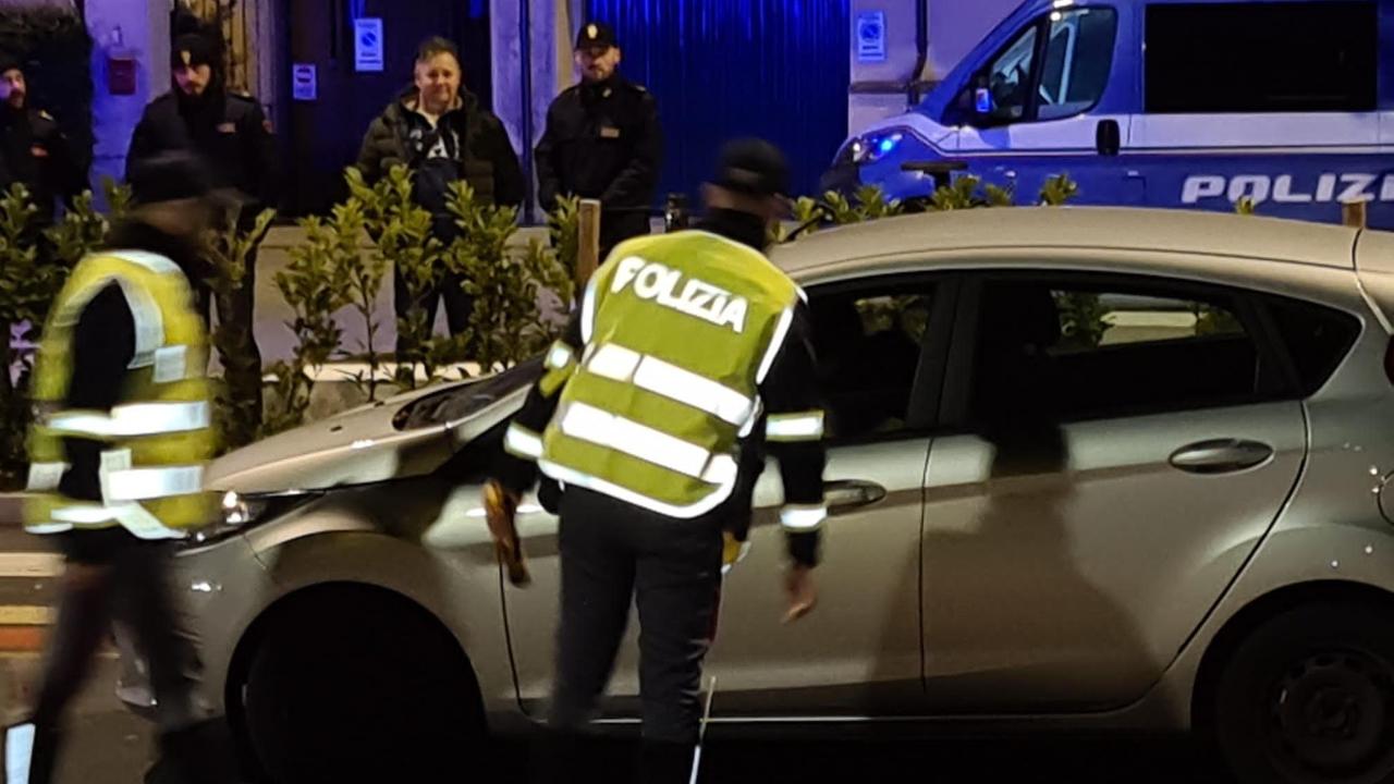 Controlli Antidroga Della Polizia A Sant Agabio Arresti E Denunce La 
