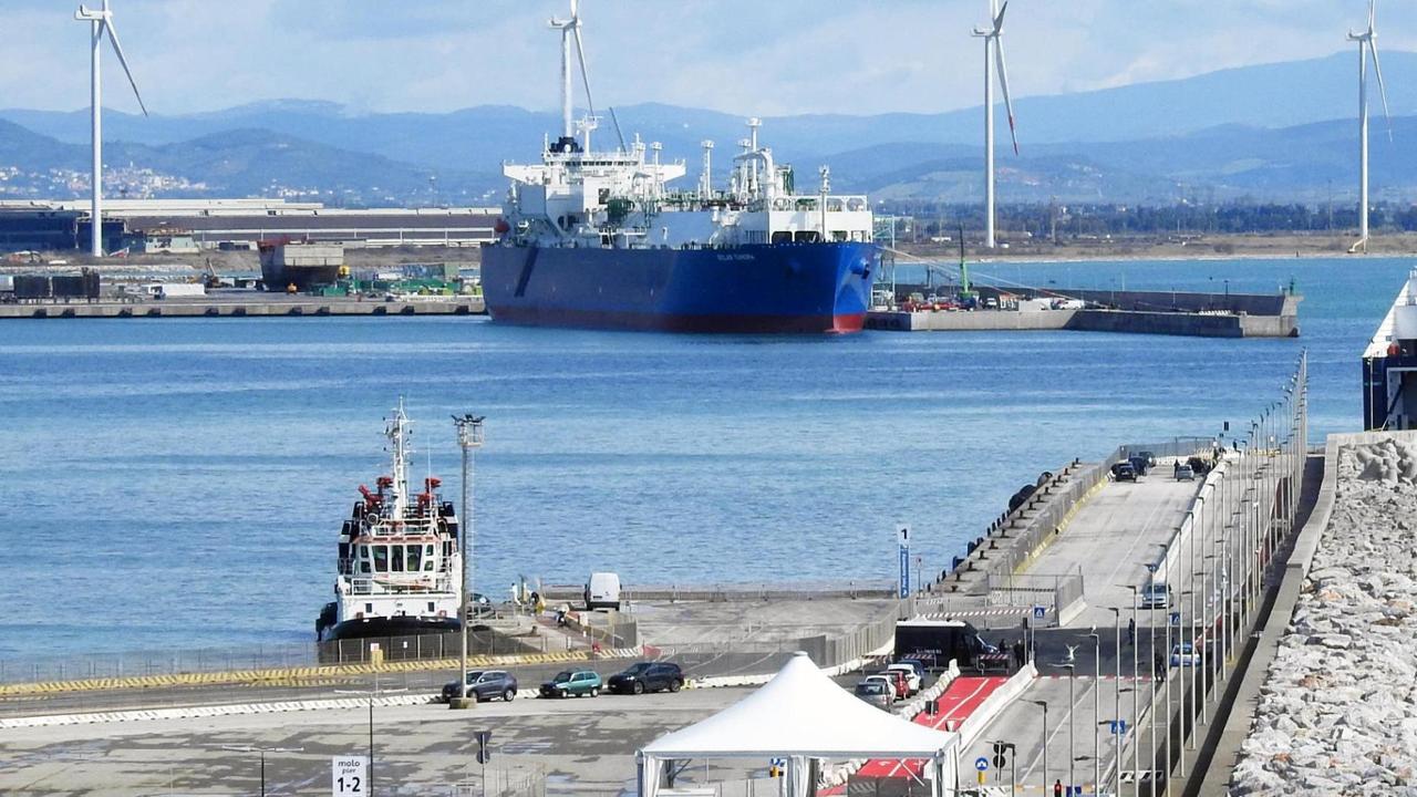 Piombino Rigassificatore Arriva La Nave Golar Tundra Cosa Succede 