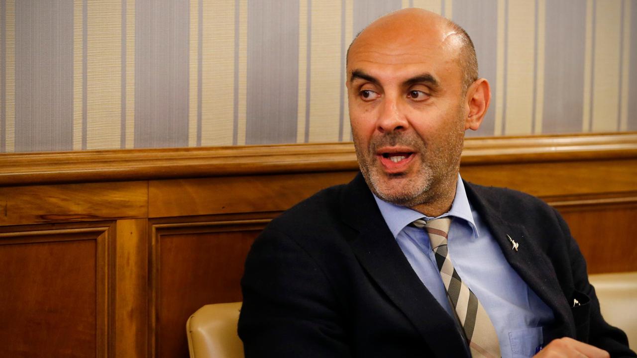 “Tra poco servirà un Etero Pride”: Pillon contro le critiche per la sua ...
