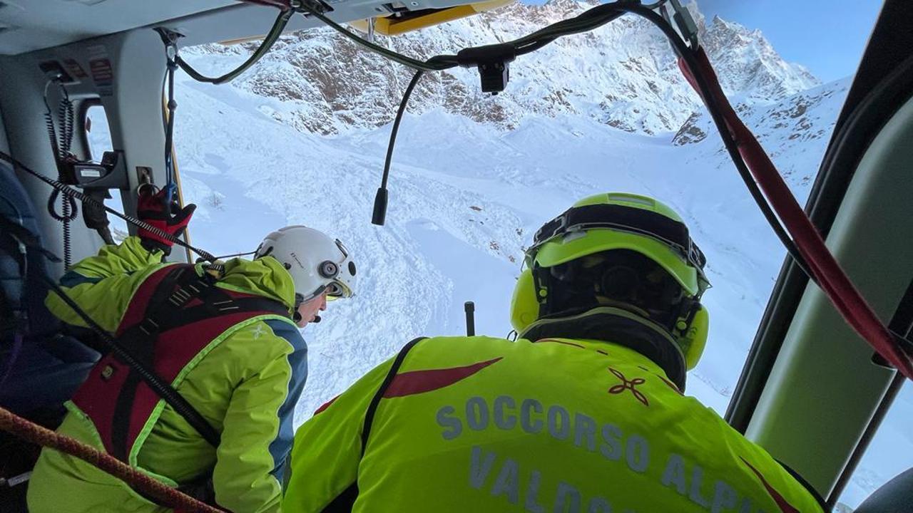 Precipita sul Lyskamm: morto alpinista in un caduta fatale di 400 metri ...
