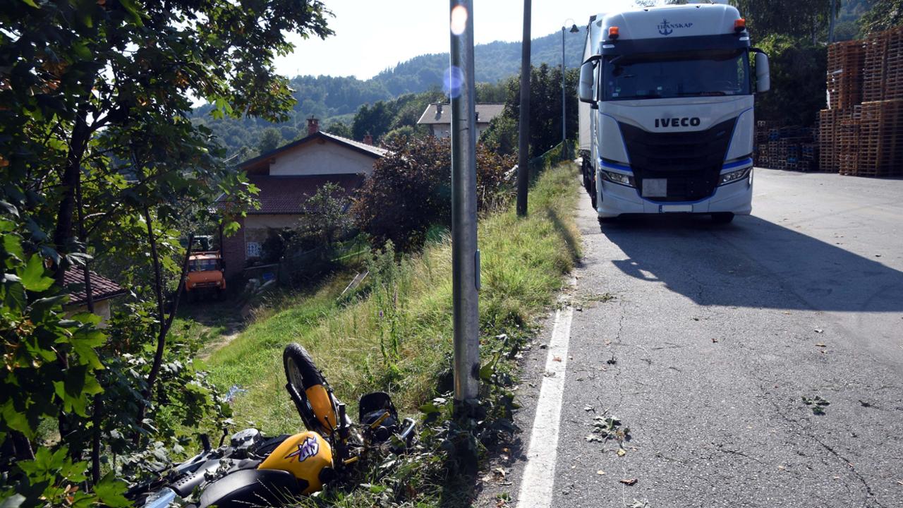 Graglia, scontro tra moto e autocarro: morto il centauro - La Stampa