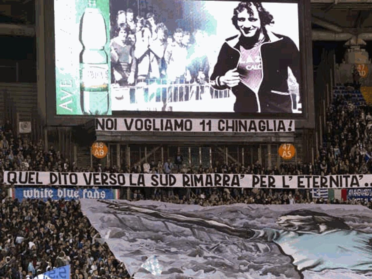 Roma - Lazio, la festa è sotto la Curva Nord: le immagini più belle - FOTO