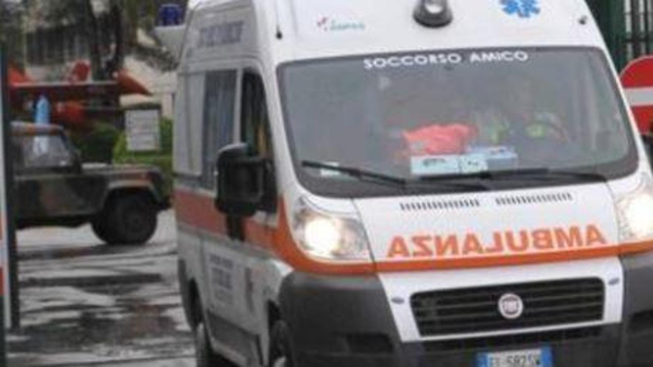 Milano, ragazzo di 17 anni precipita da un palazzo e muore - La Stampa