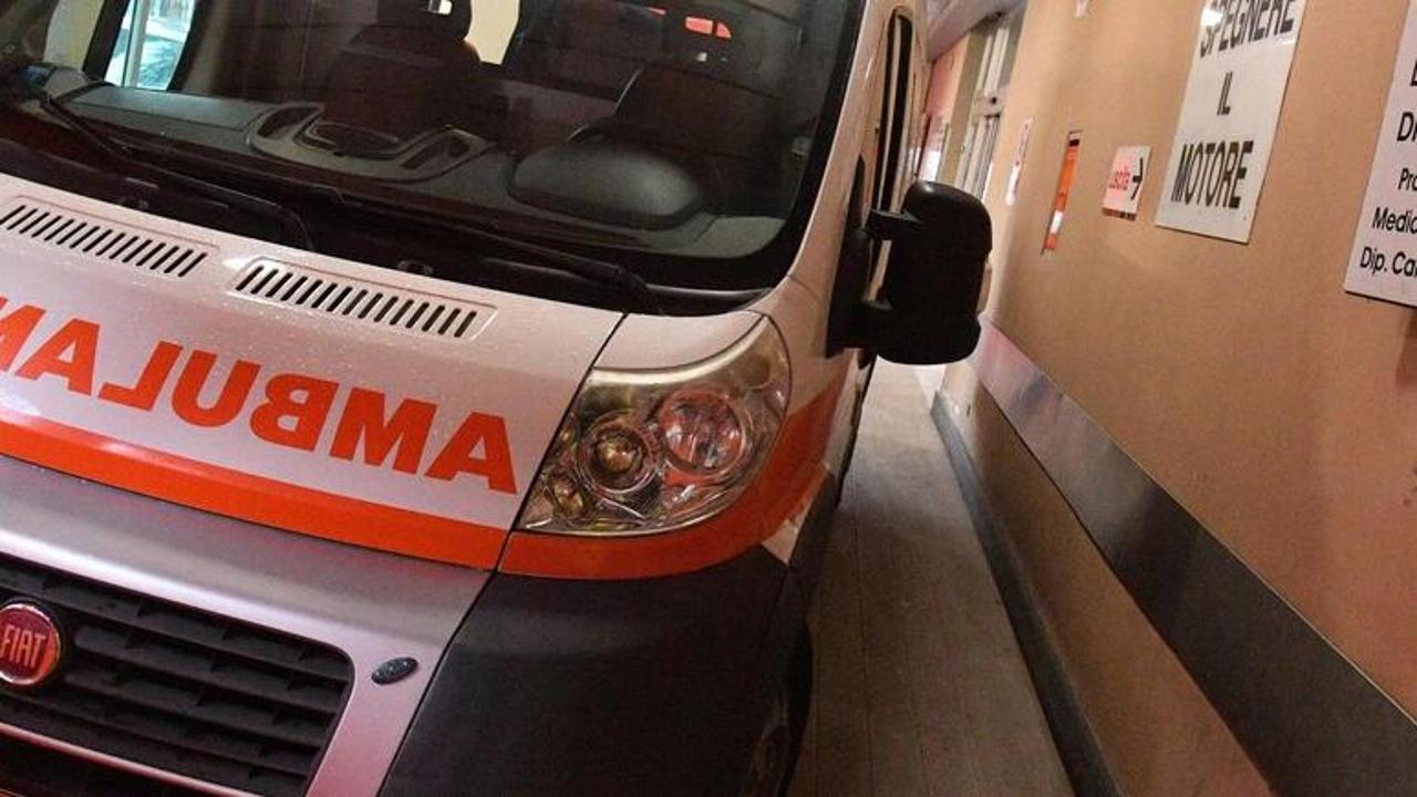 Falconara, donna travolta e uccisa da un'auto pirata - La Stampa