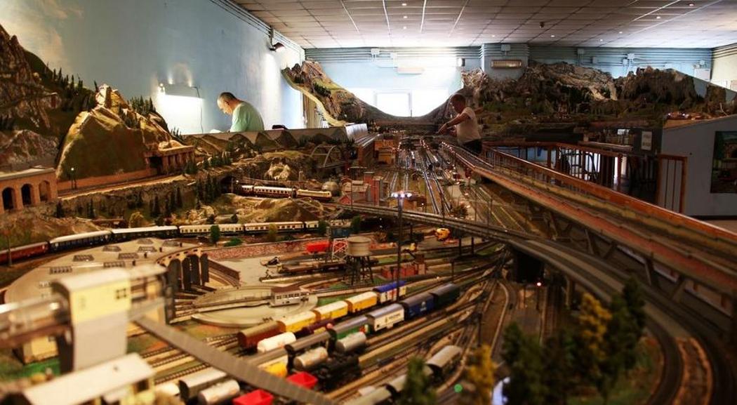 Ferrovie in Calabria...: Il plastico ferroviario di Nino Raffa