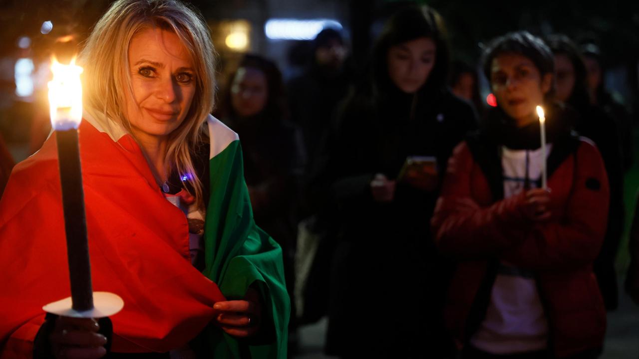 Luca Traini, autore dell'attentato di Macerata, invia il tricolore alla ...