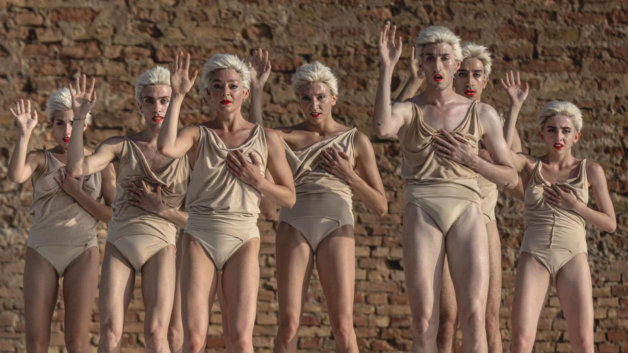 カルタス、処女についての独白 – La Stampa