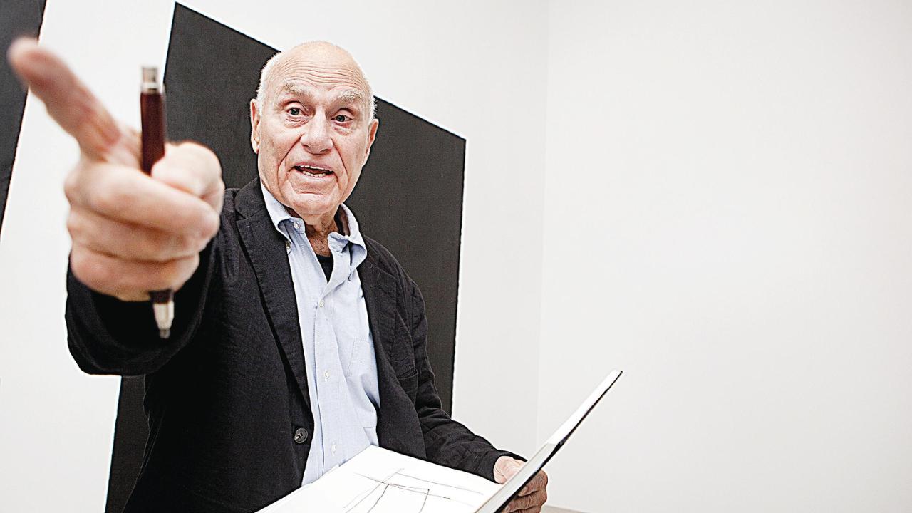 85歳で死去したアメリカの彫刻家リチャード・セラ：彼の作品