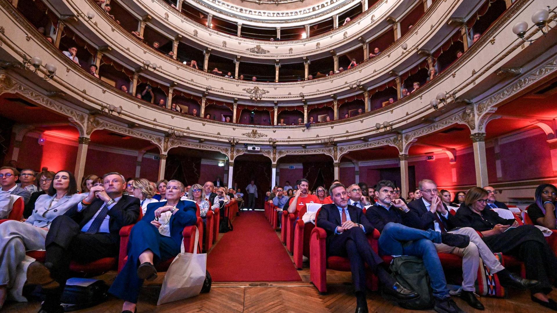 La vendita de La Stampa è sempre più vicina, Gedi: «Trattativa in