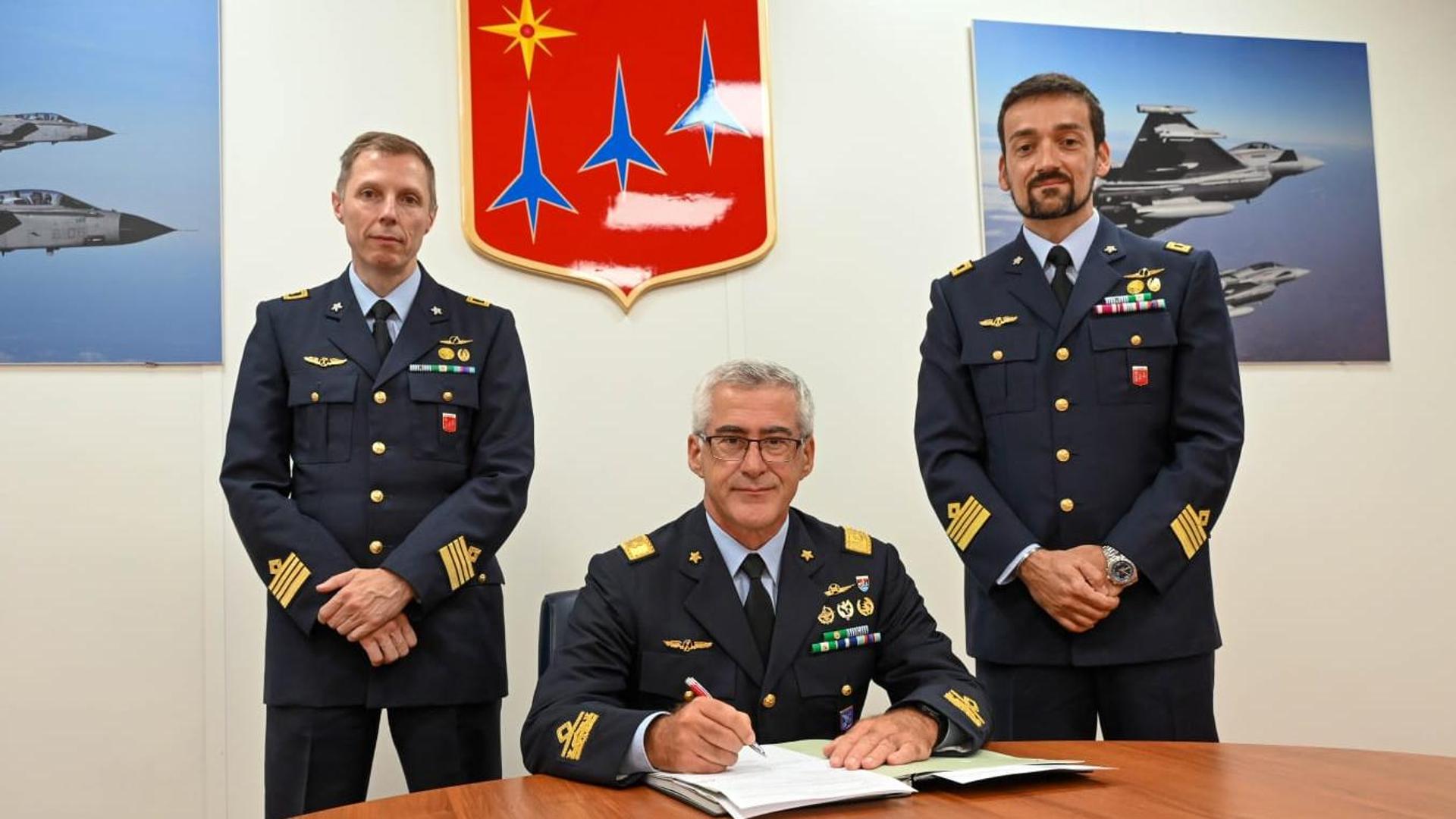 Cameri, cambio della guardia al comando del reparto manutenzione ...
