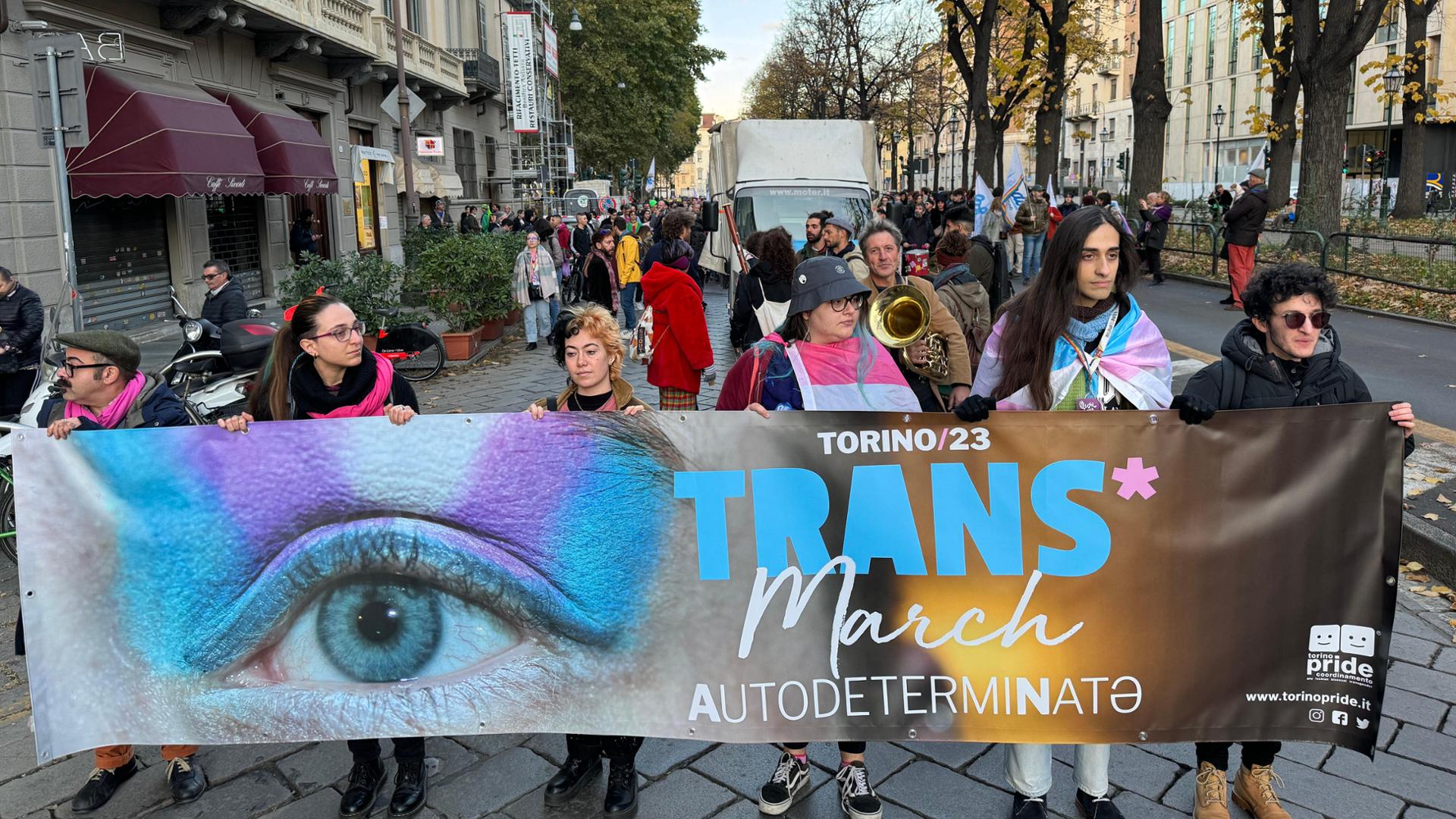 Torino in marcia per i diritti: in 2500 alla Trans March per le strade ...