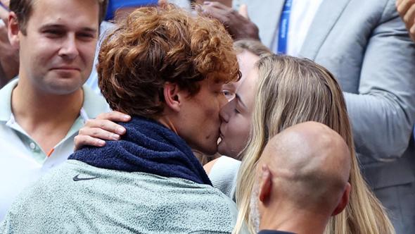 🔴 JANNIK SINNER E ANNA KALINSKAYA - FAN SOTTO CHOC DOPO LA RIVELAZIONE DEL TENNISTA :" ANNA SI..