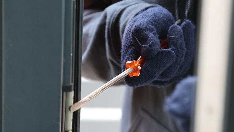 Rapina choc a Caraglio, anziana picchiata in casa: arrestata la banda dei furti itineranti