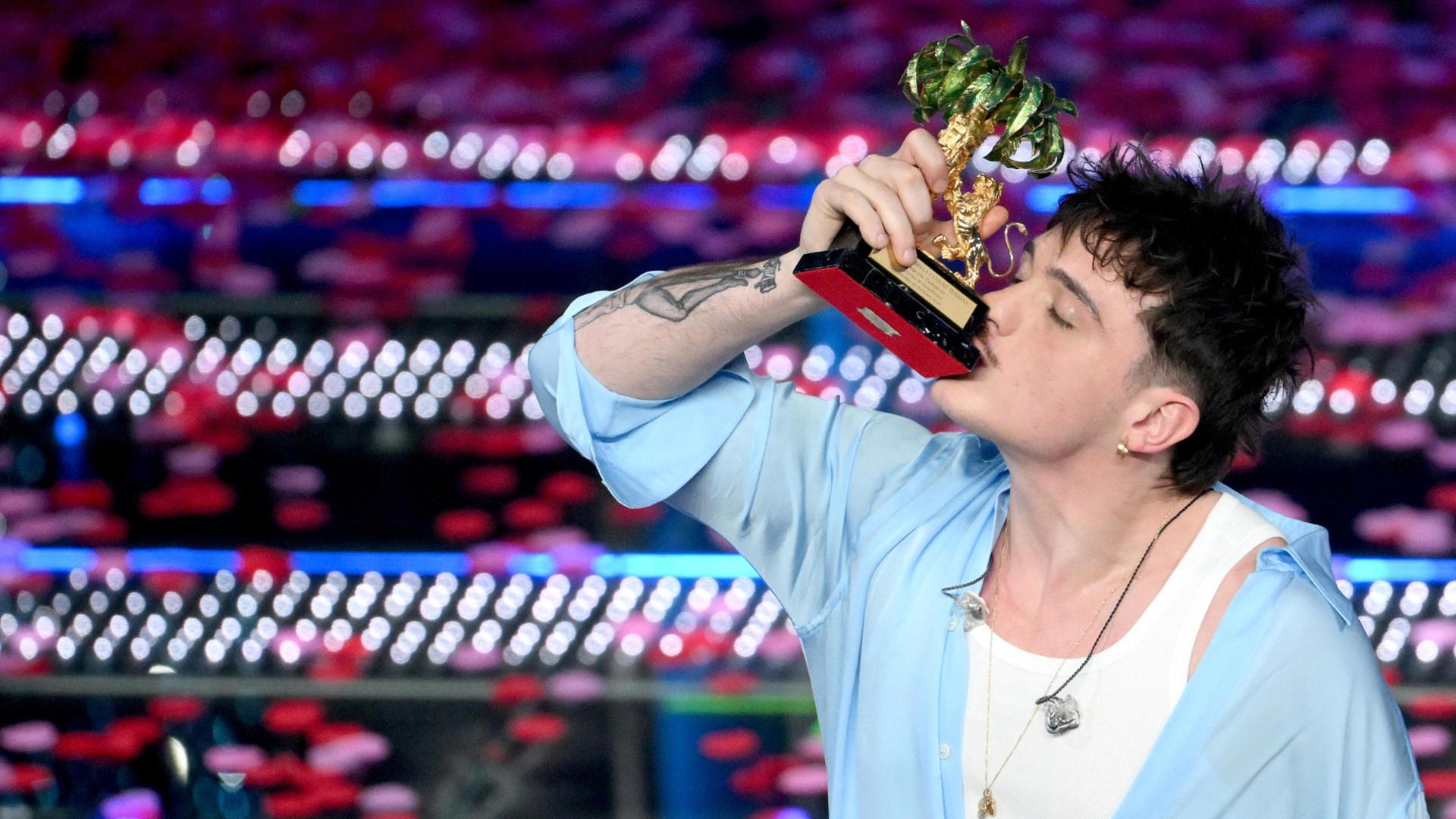 olly-vince-sanremo-2025-con-balorda-nostalgia-la-stampa