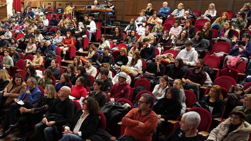 Simone Perron Bocciata la proposta di un Albo degli artisti: “Manca trasparenza” - La ...
