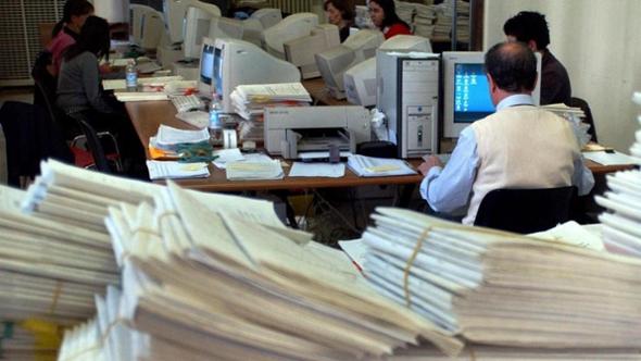 Allarme Cgil: pensioni pubbliche sotto attacco, così si arriverà a lavorare per 48 anni