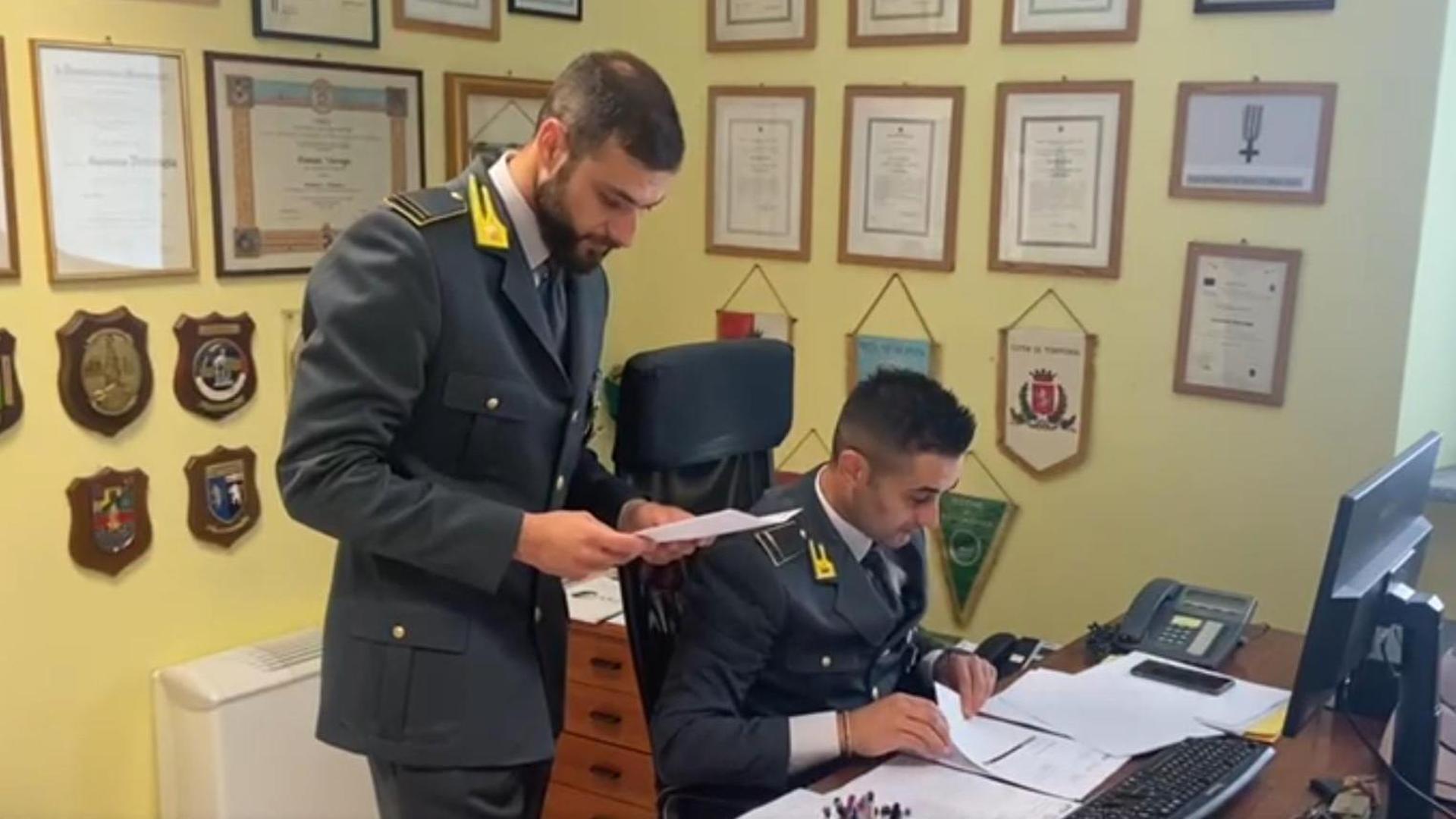 Guardia di Finanza scopre 29 partite Iva fantasma e un carosello di