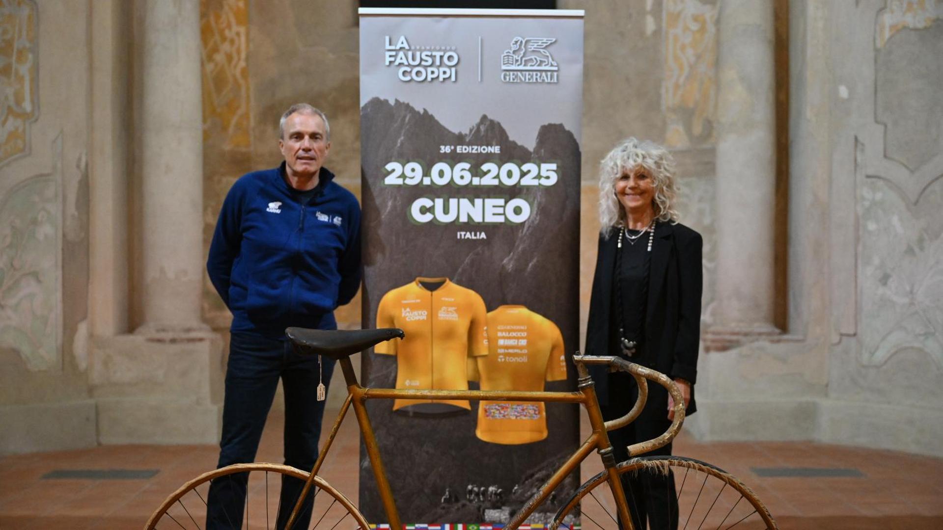 La maglia gialla di lana di Fausto Coppi. La maglia