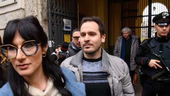 Andrea Sempio, le ore a casa di Chiara Poggi e il mistero dell'impronta ignota - La Stampa