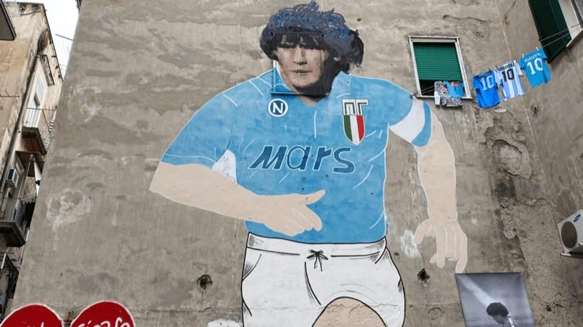 murale diego armando maradona quartieri spagnoli foto
