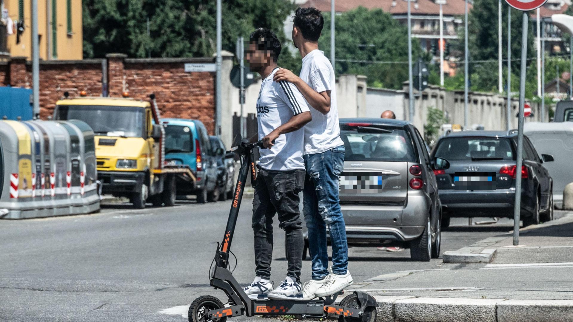 Torino, stretta su monopattini e bici truccate: cosa prevede - La Stampa