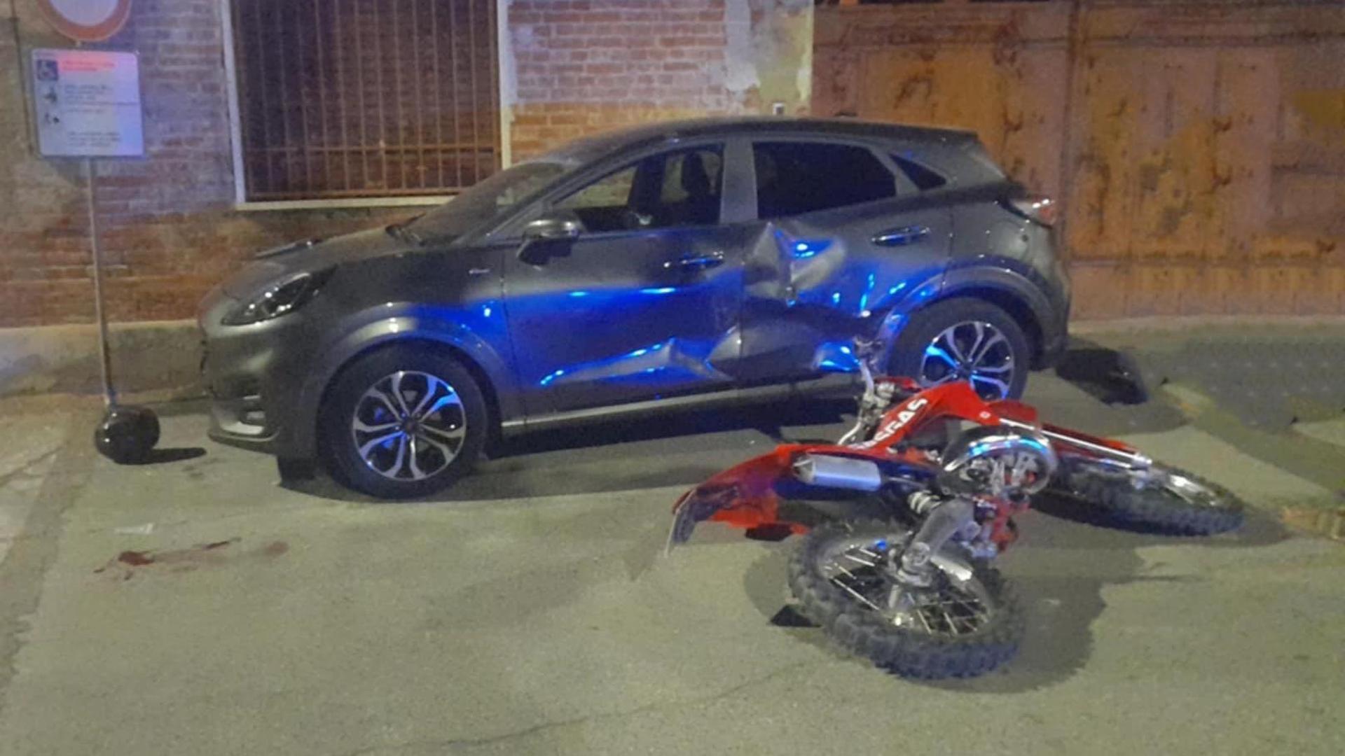 Incidente con la moto, si scontra con un’auto: grave un diciassettenne ...