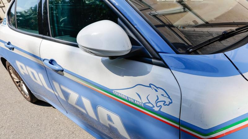 La Spezia, in moto contro il muro di una casa: muoiono a 18 e 19 anni ...
