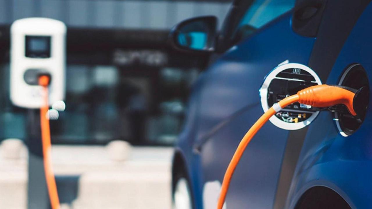 L’Europa corre sull’elettrico ma l’Italia resta ultima per quota Bev