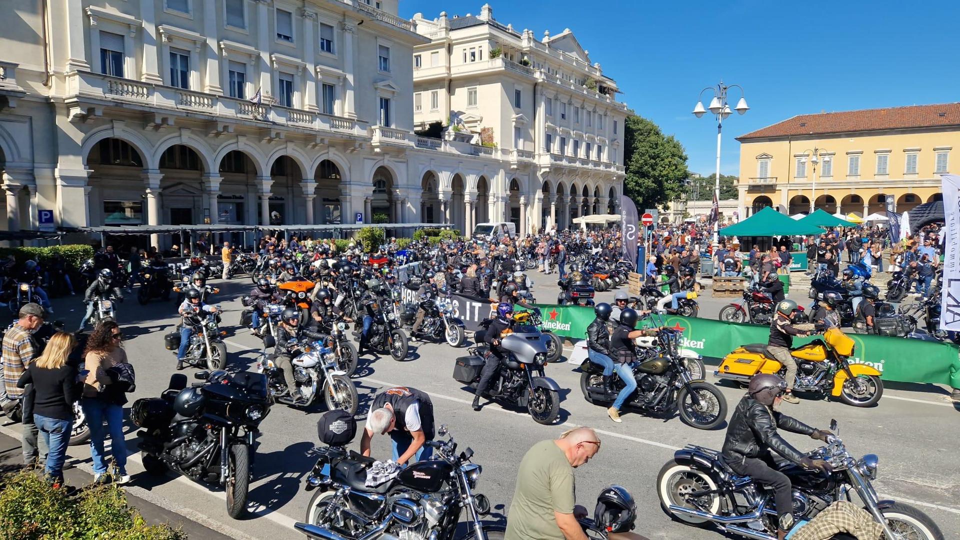 Da Cameri a Novara, il rombo di mille moto per la solidarietà - La Stampa