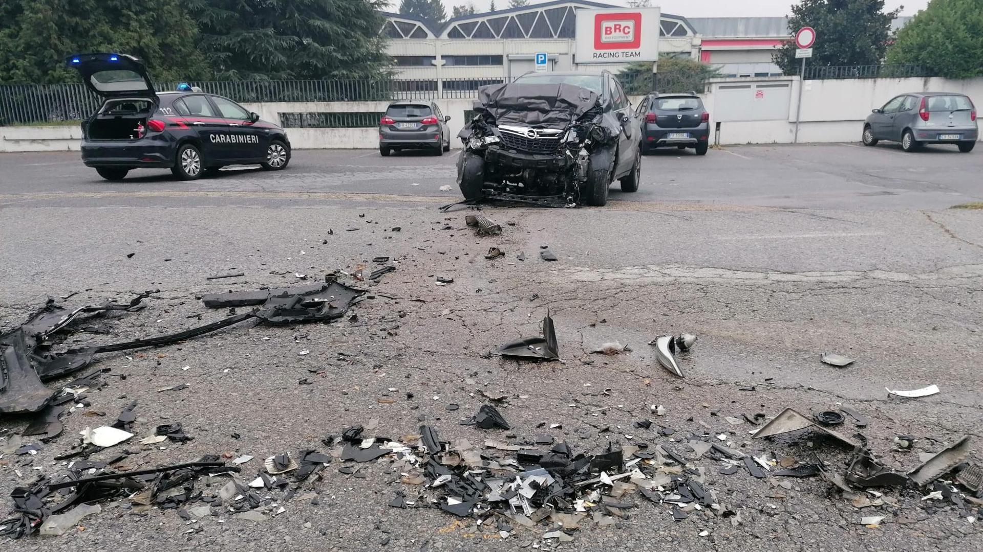 Scontro tra auto e camion a Moglia di Cherasco, morto operaio di 52 ...