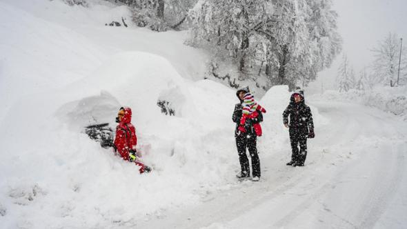Maltempo: venti gelidi e piogge sull’Italia, neve in Piemonte. Allerta rossa in Emilia-Romagna