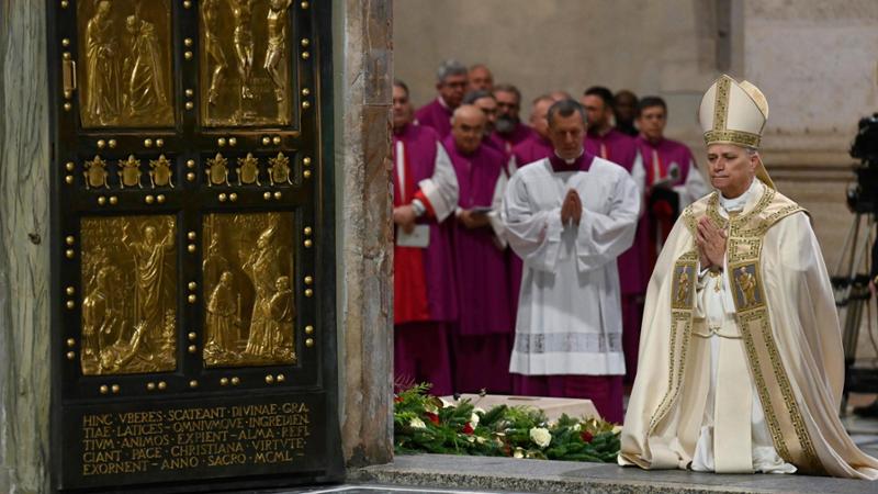 Oggi e domani il Papa riunisce il suo “senato” per parlare di guerre, finanze e abusi